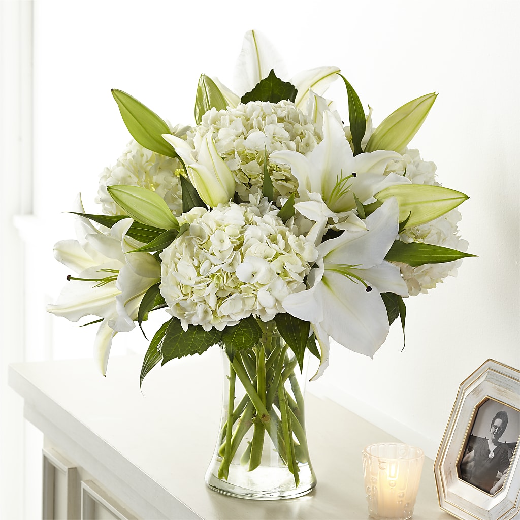 Compassionate Lily Bouquet – Floreria Mexico #2, Torrance CA