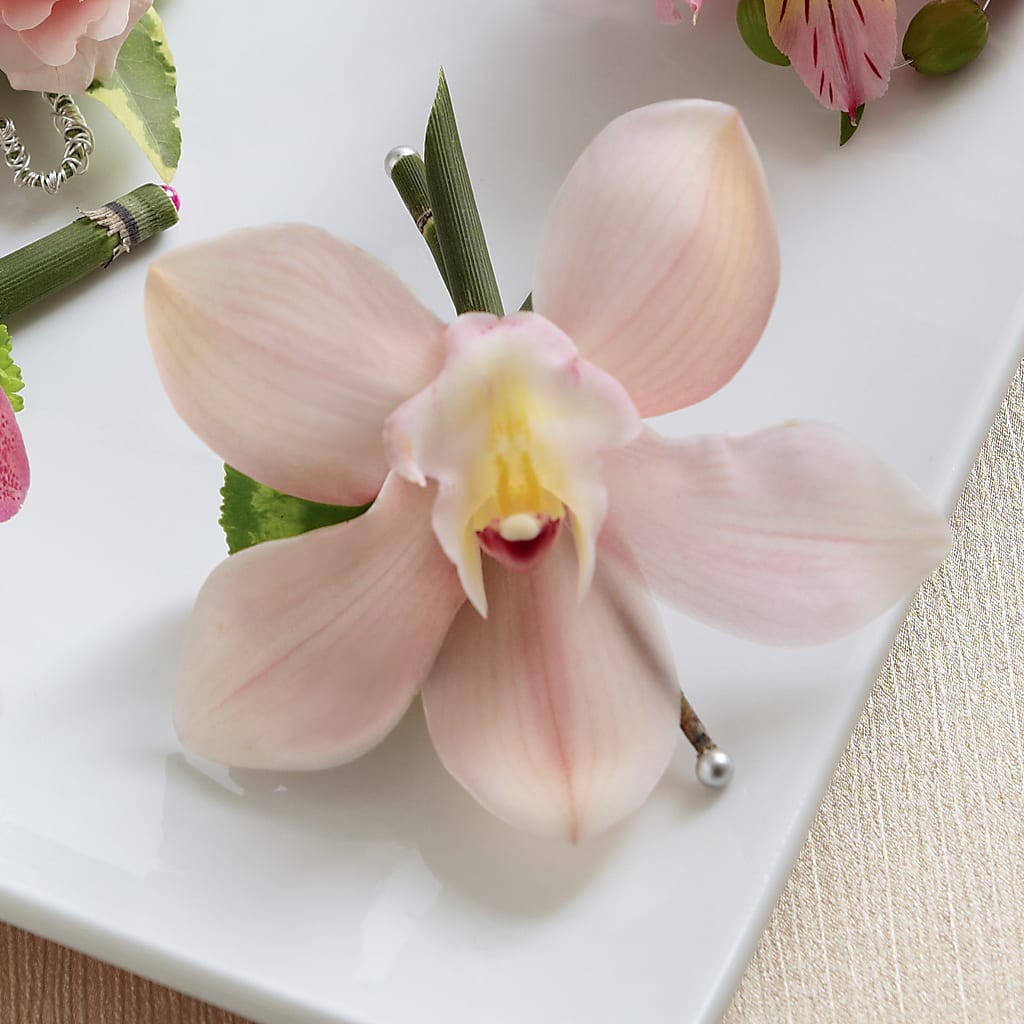 Pink Cymbidium Boutonniere – Floreria Mexico #2, Torrance CA
