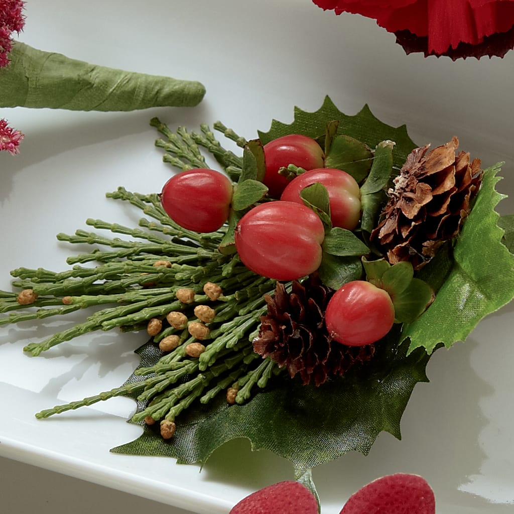 Red Berry Boutonniere – Floreria Mexico #2, Torrance CA