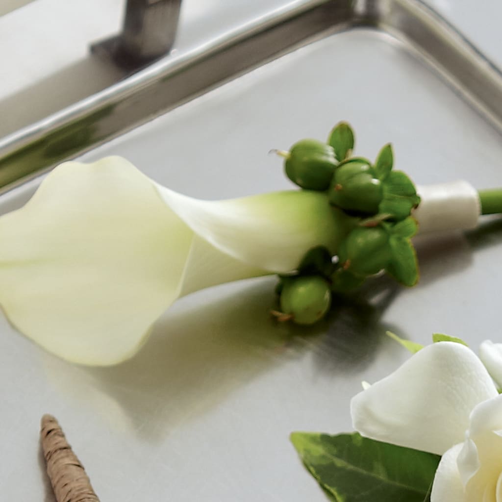White Calla Boutonniere – Floreria Mexico #2, Torrance CA