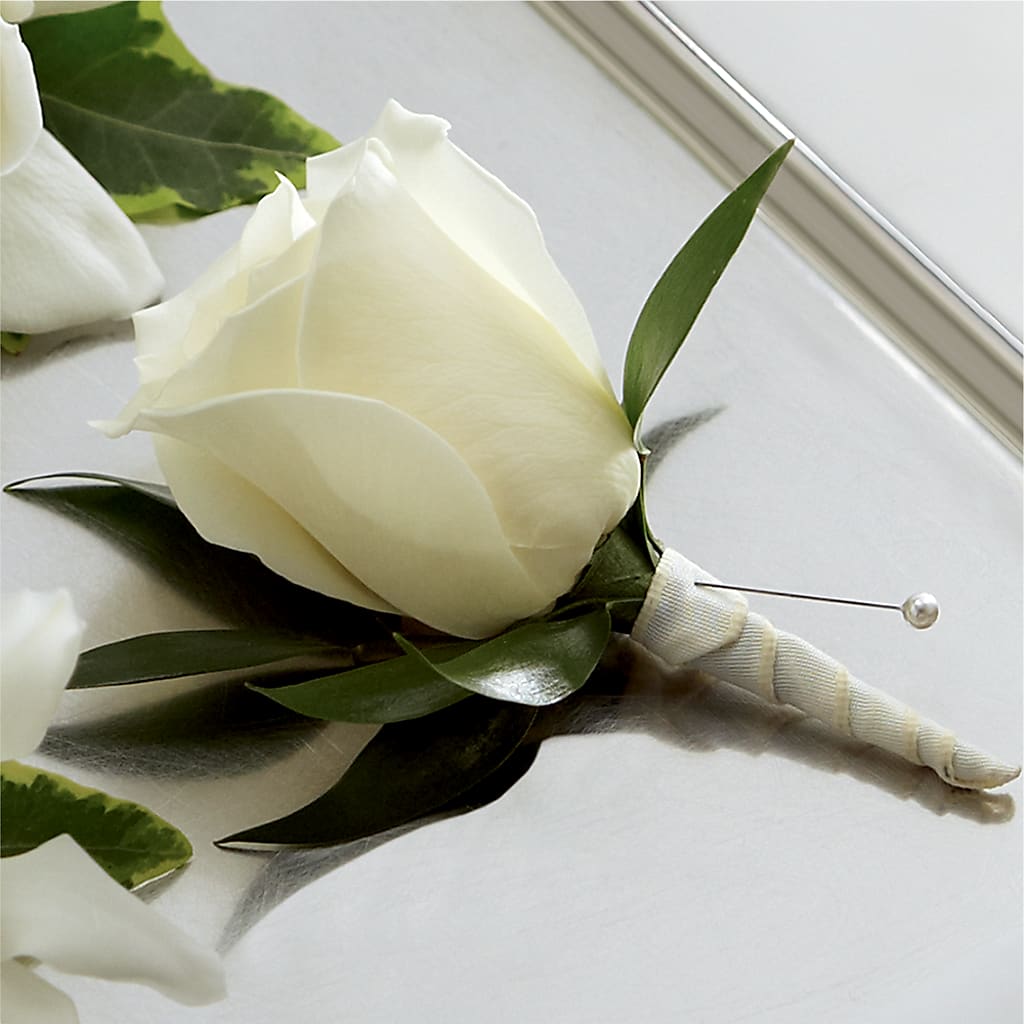 White Rose Boutonniere – Floreria Mexico #2, Torrance CA
