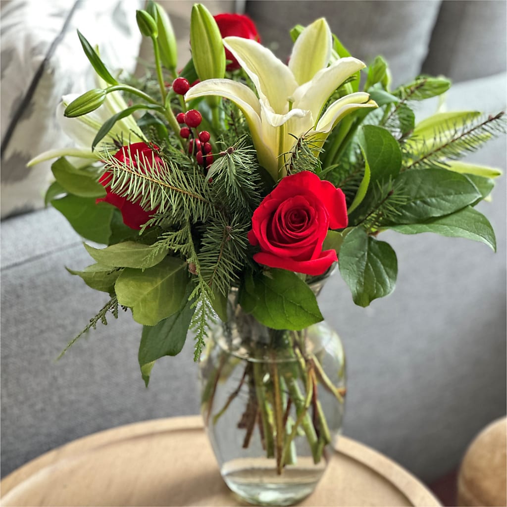 Sparkling Snowflakes Bouquet –  Floreria Mexico #2, Torrance CA